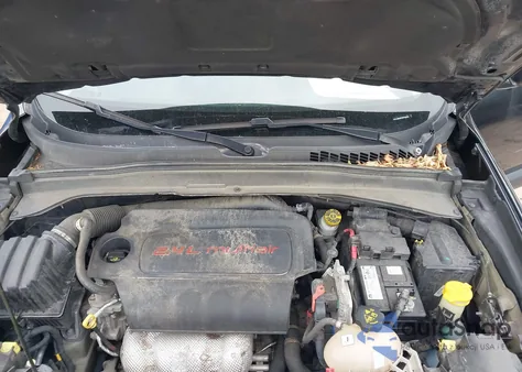 2017 Jeep Renegade Sport 4X4 z USA, uszkodzony, nr VIN ZACCJBAB7HPF86630